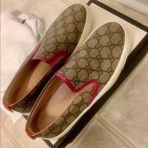 Gucci slip on sneakers